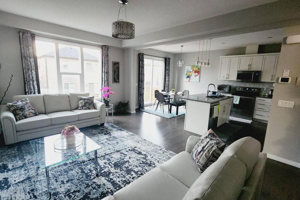 Cozy Near Airport * Calgary